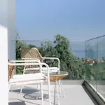 Hillside - Pnoe *
