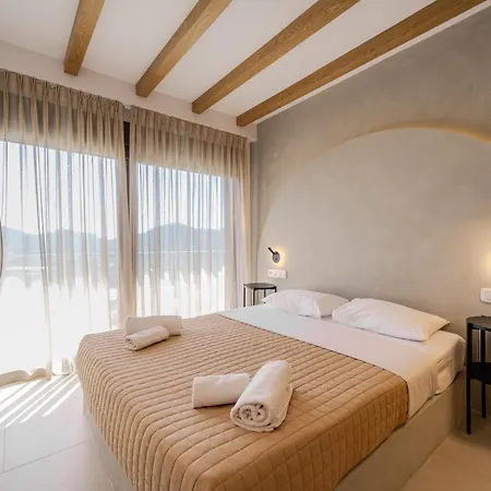 Willa Hillside - Pnoe