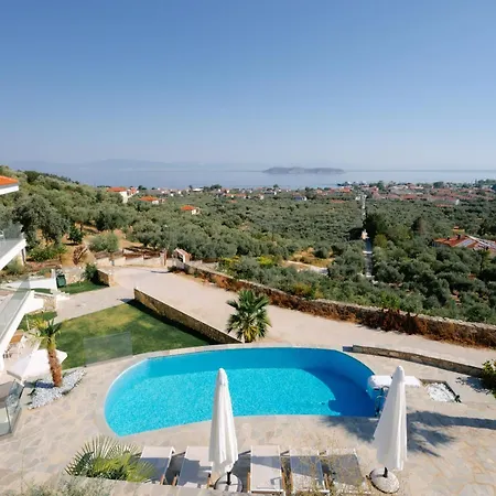 Willa Hillside - Pnoe