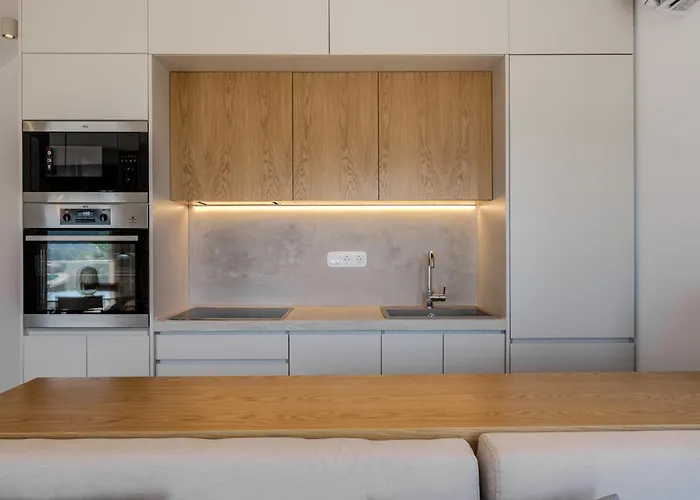 Hillside - Pnoe Villa