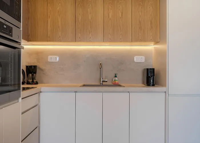 Hillside - Pnoe * Thassos