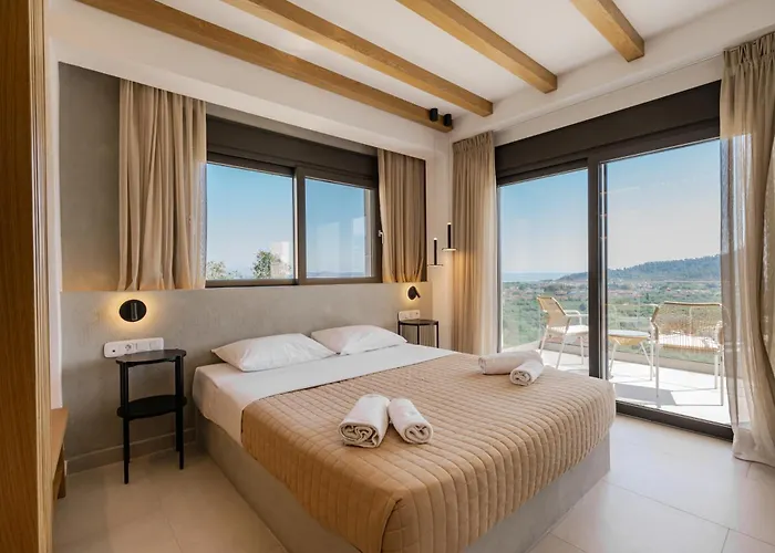 Hillside - Pnoe Villa