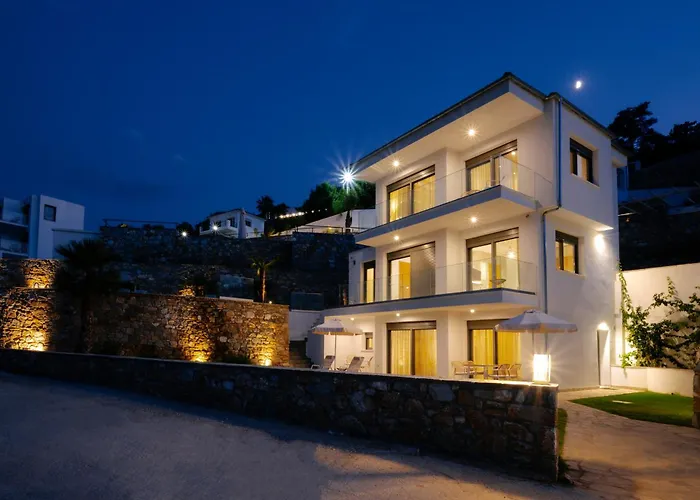 Hillside - Pnoe Villa *