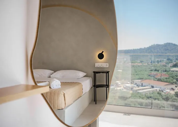 Hillside - Pnoe Villa